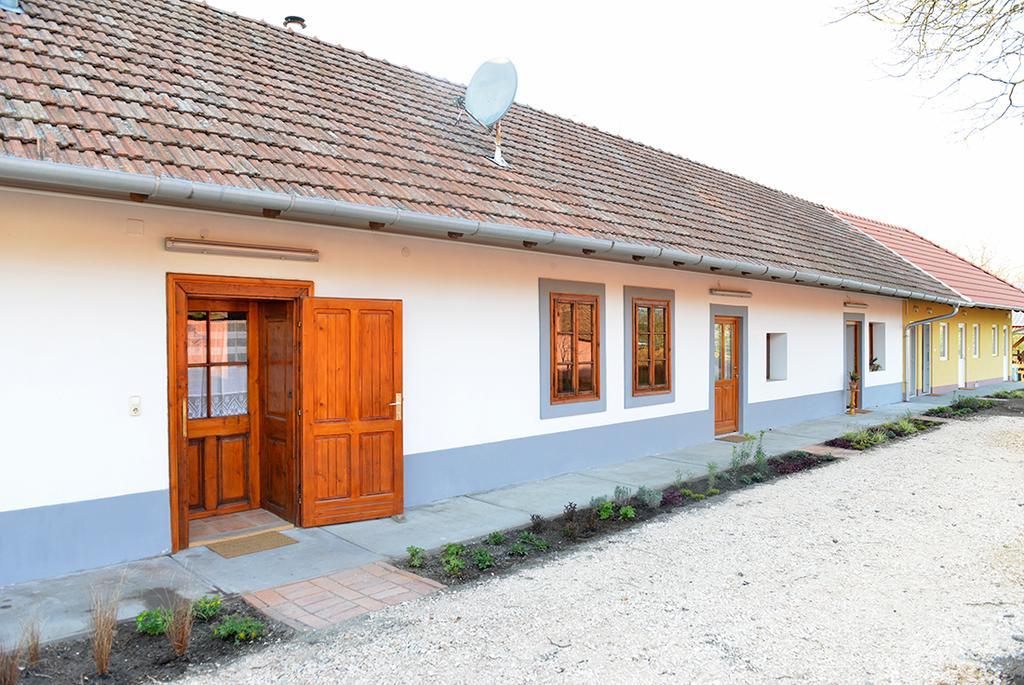 Hotel Rigofuetty Vendeghaz Tiszaalpar Zewnętrze zdjęcie